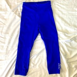 Women’s Lorna Jane 7/8 leggings size XS